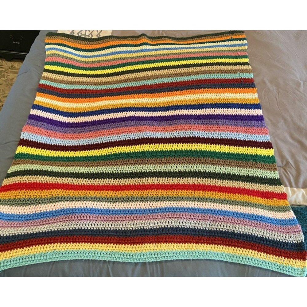 Handmade Crochet Blanket Knit Throw 38x49 Red Green Blue Granny Grandma Vintage - Picture 4 of 6